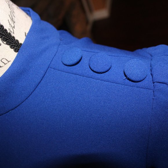 Donna Morgan 3 Button Sheath Dress - Picture 5 of 8